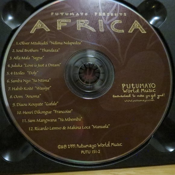 CD Putumayo Presents "Africa" CD Digipak 1999 - Picture 7 of 8